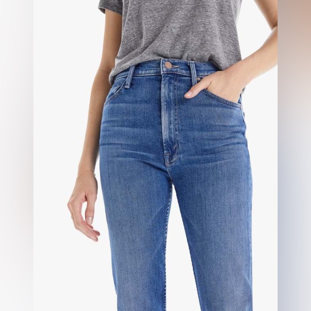 MOTHER High Waisted Rider Skimp Jeans in First Mate, size 24